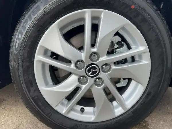 MAZDA 2 (7/15)