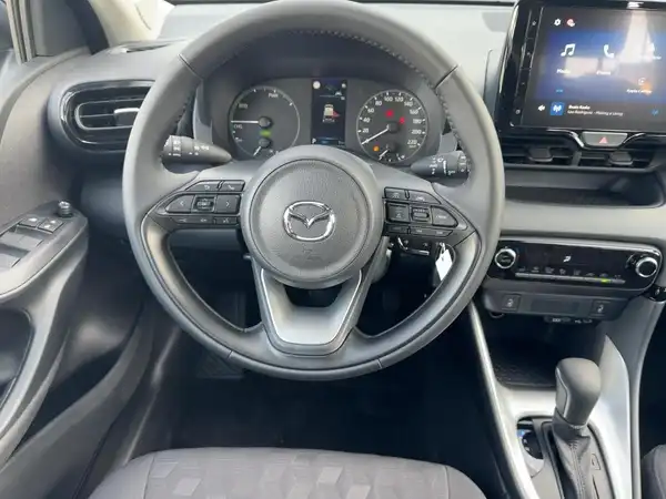 MAZDA 2 (9/15)