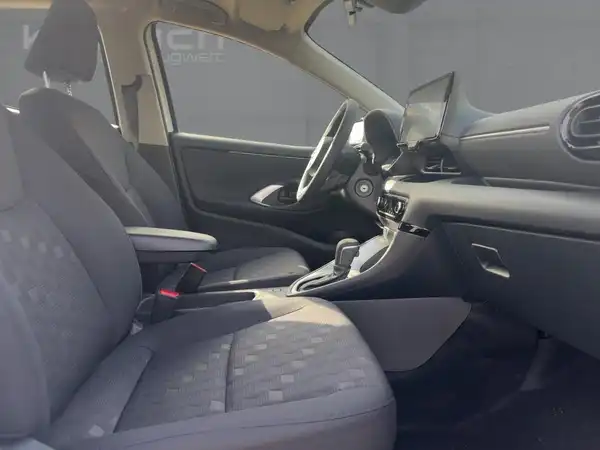 MAZDA 2 (11/15)