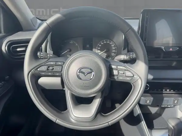 MAZDA 2 (9/15)