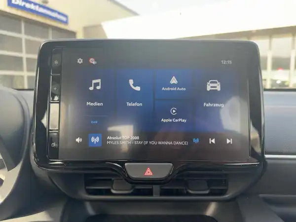 MAZDA 2 (10/15)
