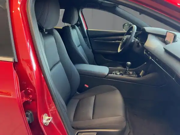 MAZDA 3 HOMURA (11/15)