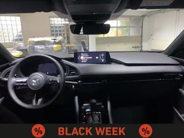 MAZDA 3 (8/11)