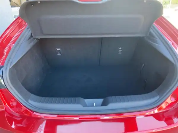 MAZDA 3 (13/15)
