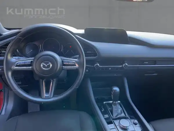 MAZDA 3 (8/15)