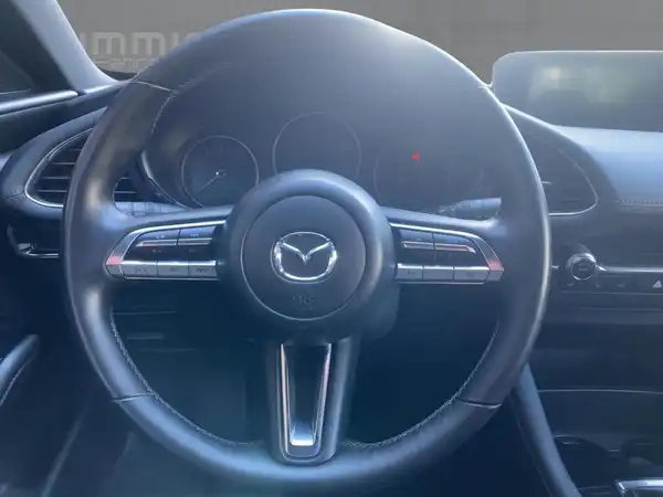 MAZDA 3 (9/15)