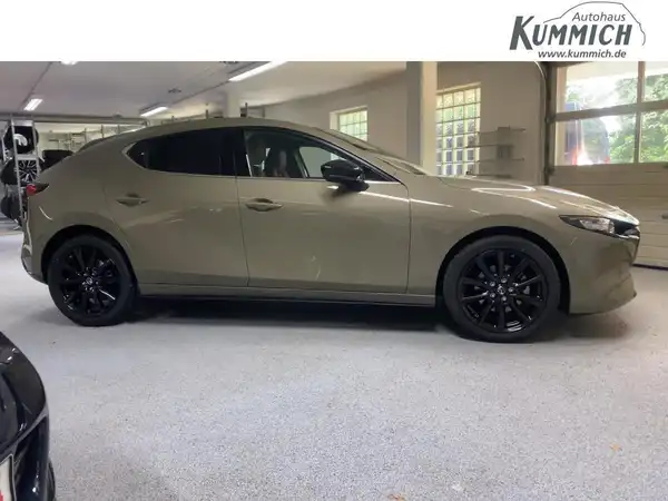 MAZDA 3 NAGISA (3/15)