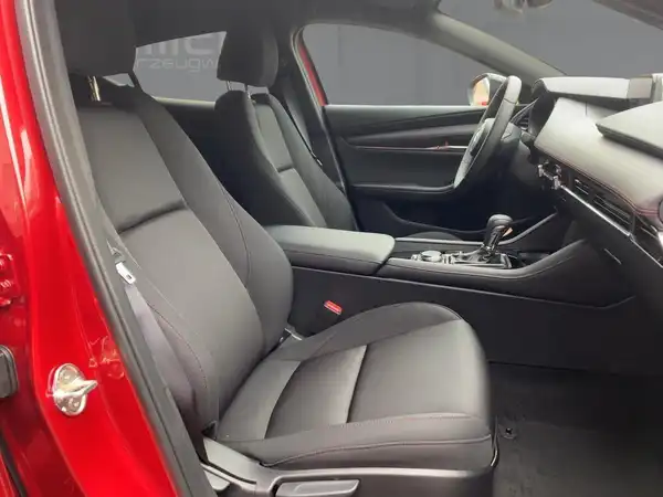 MAZDA 3 HOMURA (11/15)