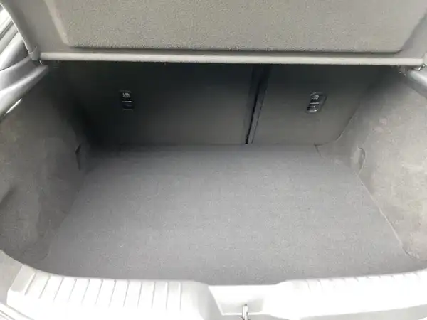 MAZDA 3 TAKUMI (12/15)