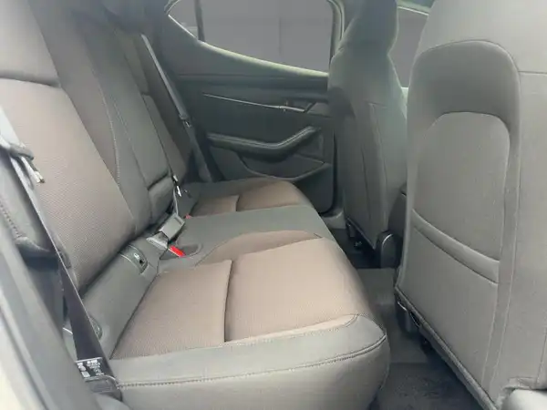 MAZDA 3 (12/15)