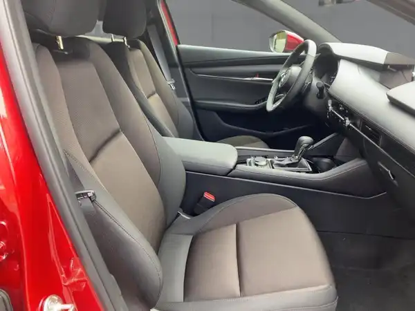 MAZDA 3 (11/15)