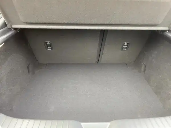 MAZDA 3 (13/15)