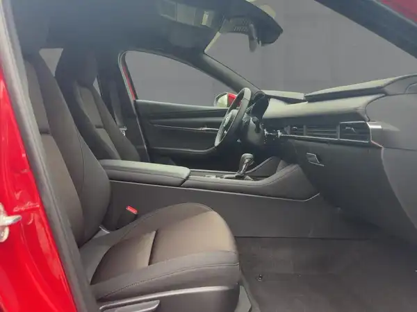 MAZDA 3 (11/15)
