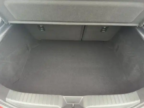 MAZDA 3 (13/15)