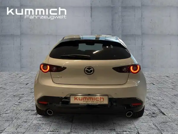 MAZDA 3 NAGISA (5/15)