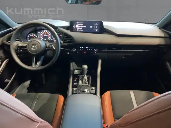 MAZDA 3 NAGISA (8/15)