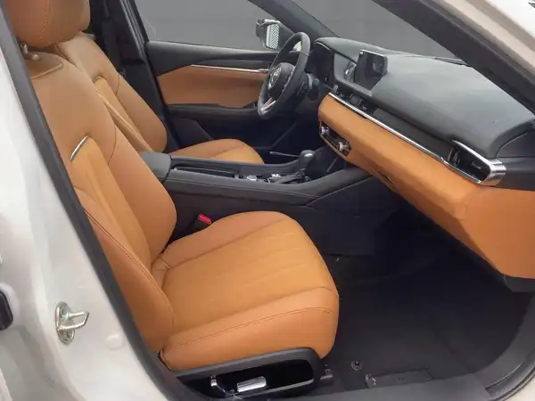 MAZDA 6 20TH ANNIVERSARY (11/15)