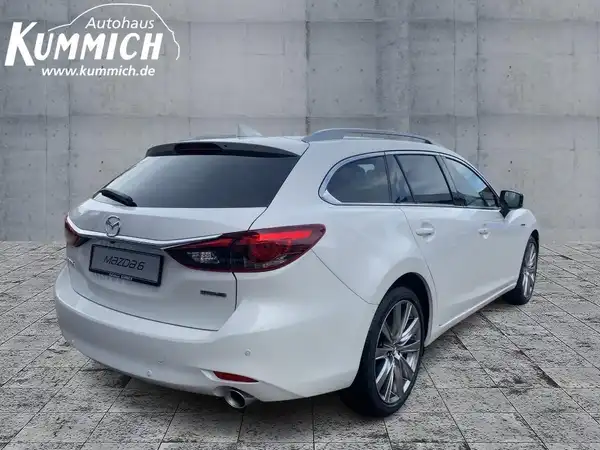 MAZDA 6 20TH ANNIVERSARY (4/15)