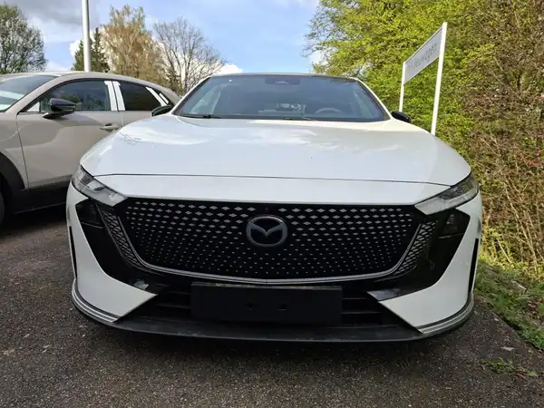 MAZDA 6 TAKUMI (4/5)