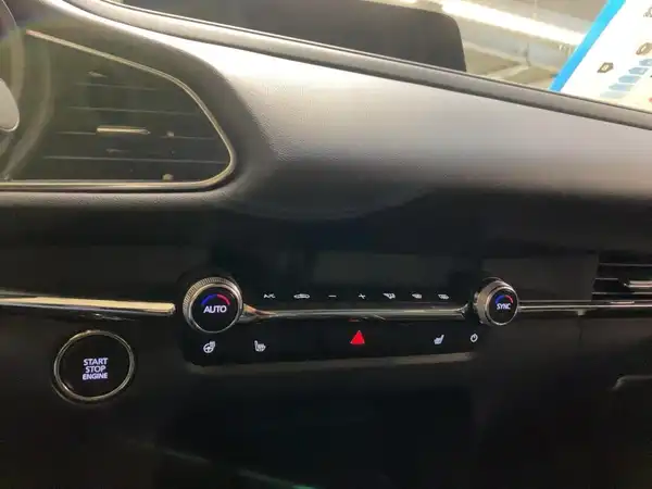 MAZDA CX-30 (7/13)