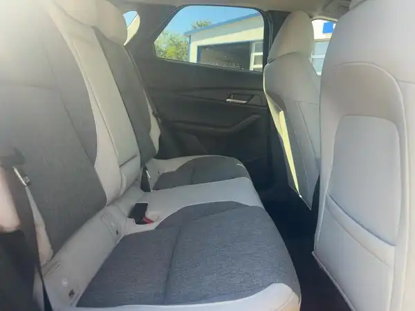 MAZDA CX-30 (12/15)