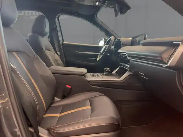 MAZDA CX-60 HOMURA (11/15)