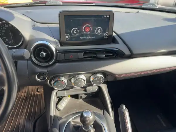 MAZDA MX-5 (10/15)