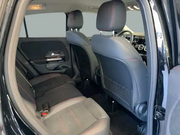 MERCEDES-BENZ GLA (12/18)