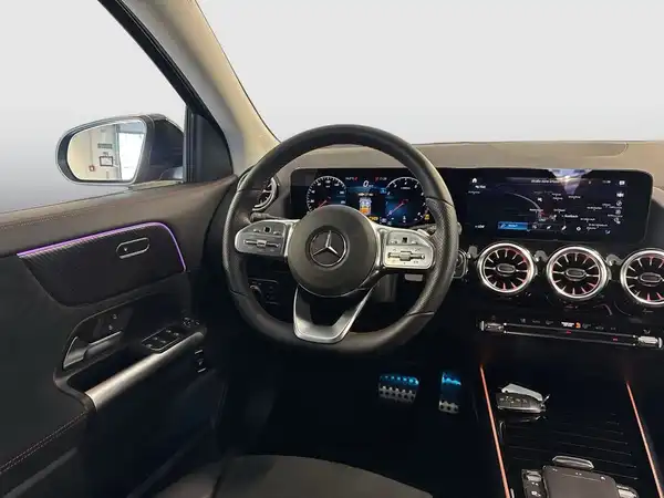 MERCEDES-BENZ GLA (17/18)