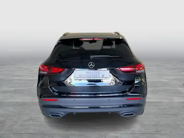 MERCEDES-BENZ GLA (4/18)