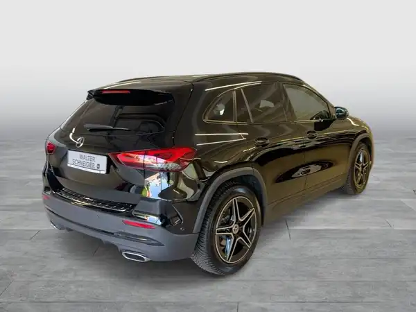 MERCEDES-BENZ GLA (5/18)