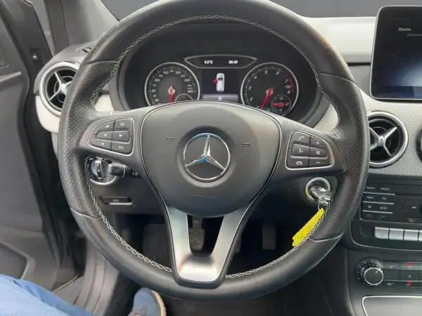 MERCEDES-BENZ M-KLASSE (6/13)