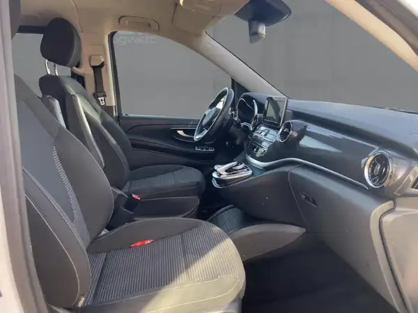 MERCEDES-BENZ V 250 (11/15)