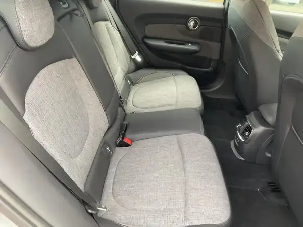 MINI COOPER CLUBMAN (12/15)
