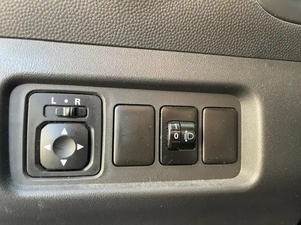 MITSUBISHI SPACE (14/15)