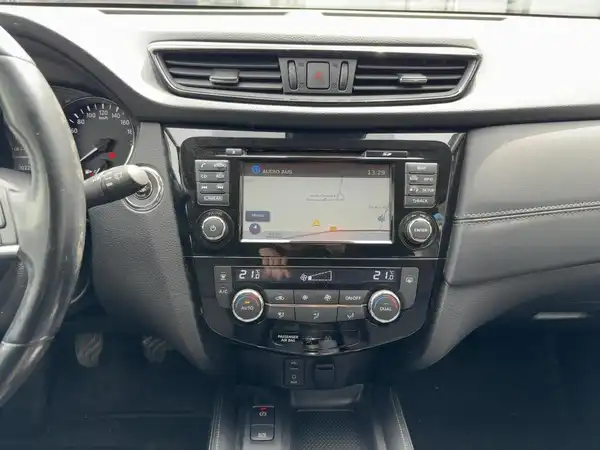 NISSAN X-TRAIL (10/14)