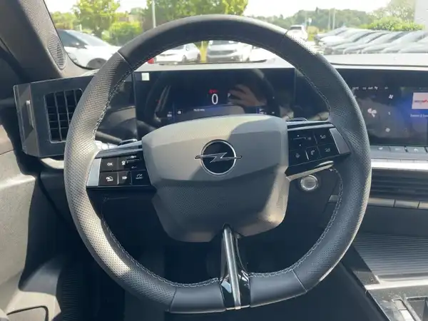 OPEL ASTRA GS (9/15)