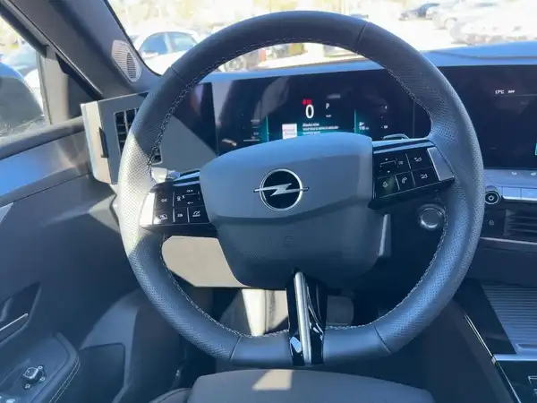 OPEL ASTRA GS (9/15)