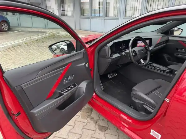 OPEL ASTRA GS (8/15)