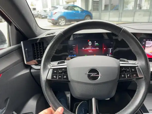 OPEL ASTRA GS (9/15)