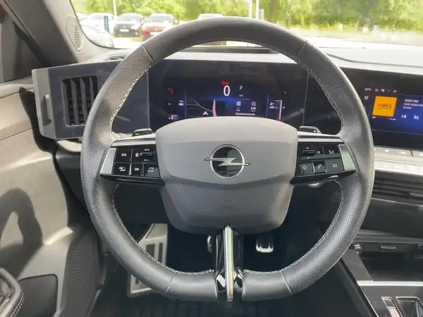 OPEL ASTRA GS (9/15)