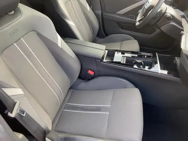 OPEL ASTRA GS (11/15)