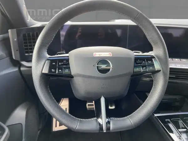 OPEL ASTRA GS (9/15)