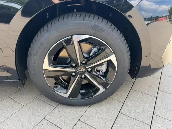 OPEL ASTRA GS (7/15)