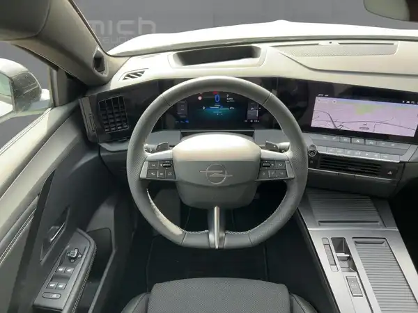 OPEL ASTRA GS (9/15)