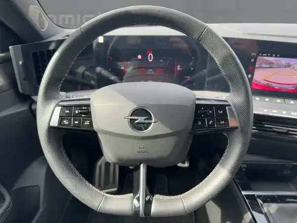 OPEL ASTRA GS (9/14)