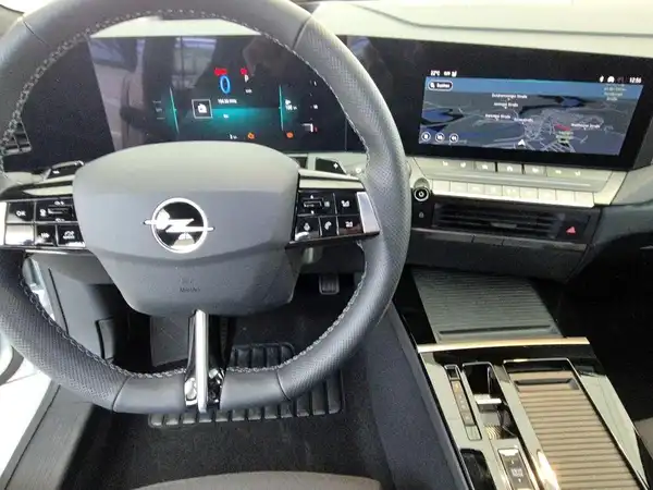 OPEL ASTRA GS (8/15)