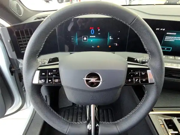 OPEL ASTRA GS (9/15)