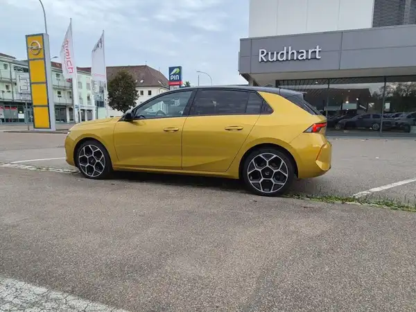 OPEL ASTRA GS (6/15)