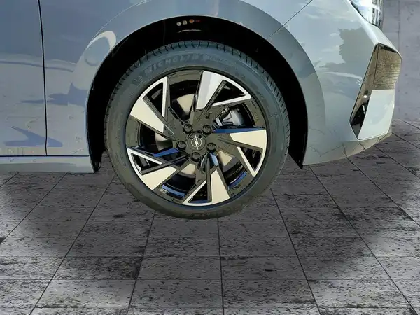 OPEL ASTRA GS (7/15)